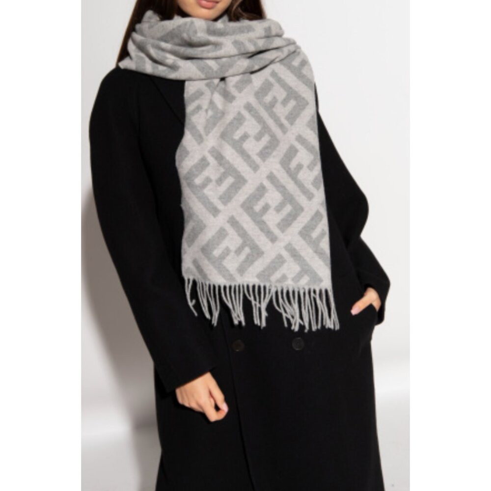 Fendi GREY Scarf with logo